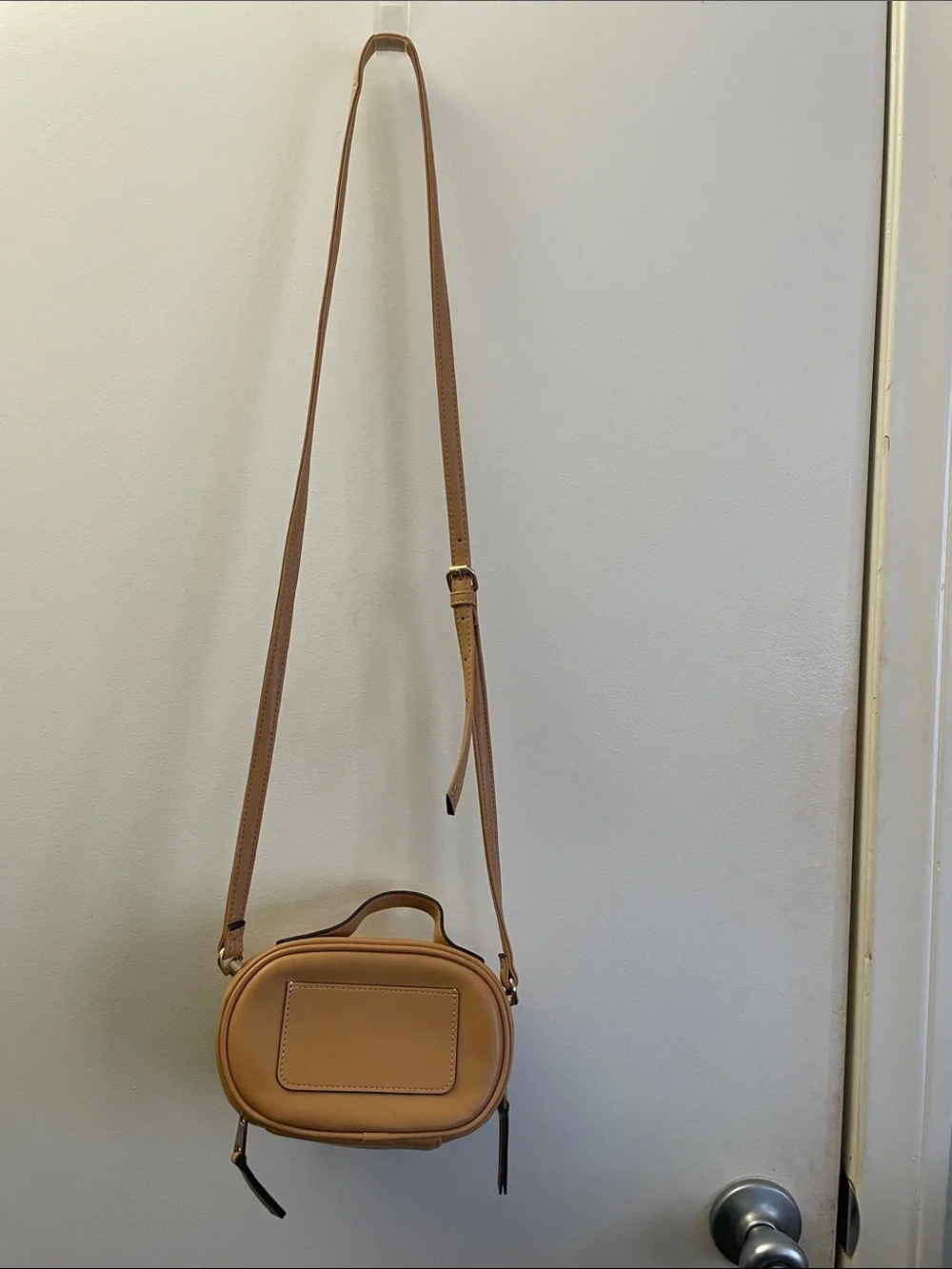 The Unbranded Brand compact tan